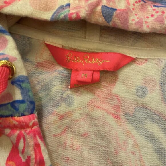 Lilly Pulitzer Kiawah Cropped Hoodie in Pink Isle Snappy Turtle Print - Picture 3 of 7